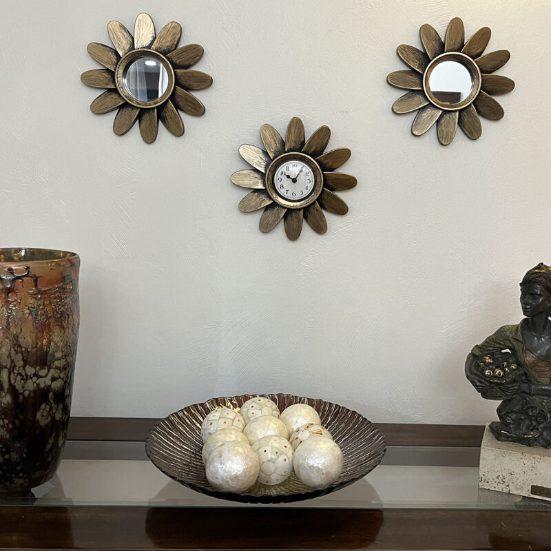 Set de Espejos y Reloj Decorativo Petalos Zinc 3 Piezas - Imagen 4